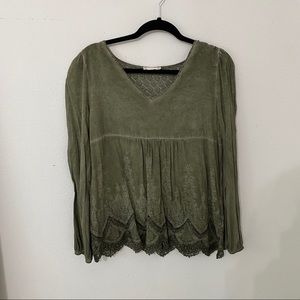 Atlar’d State Green Lace Top